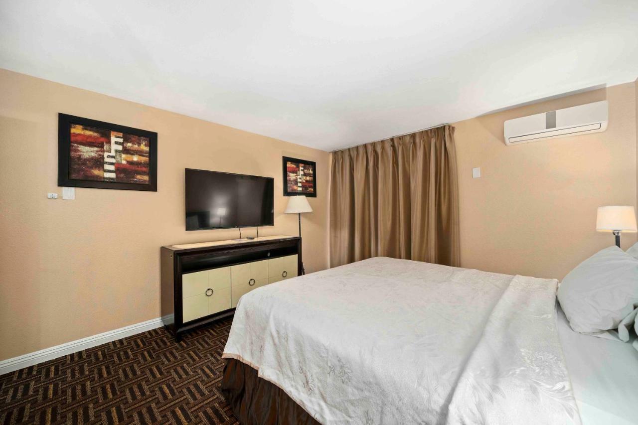 The Lemon Tree Hotel Anaheim Exterior foto